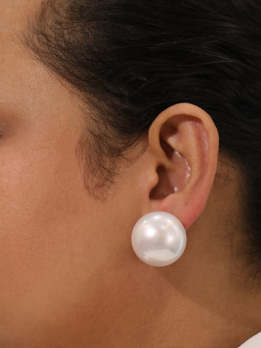 25mm_White_Pearl_Earring