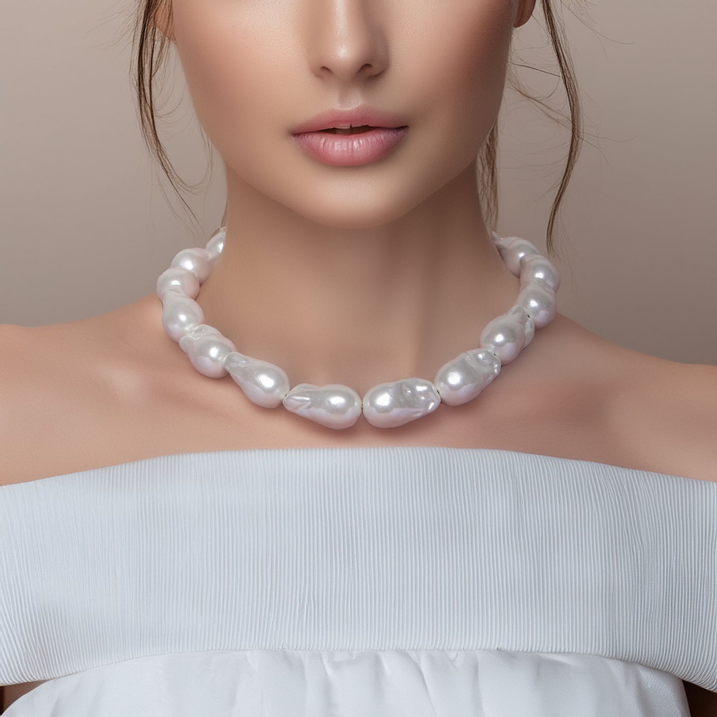 BaroquePearlNecklace2-ModelImage