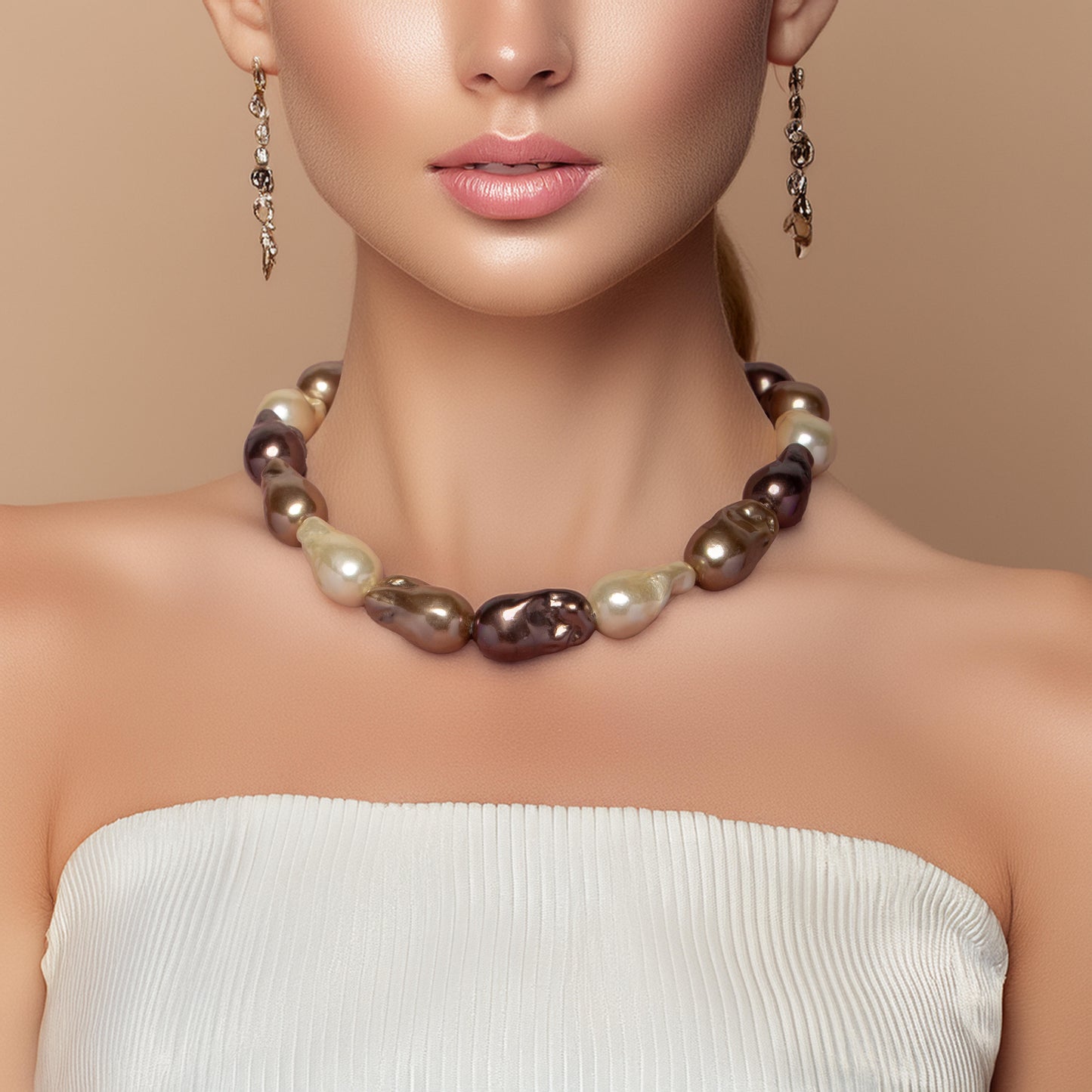 BaroquePearlNecklace3-ModelImage