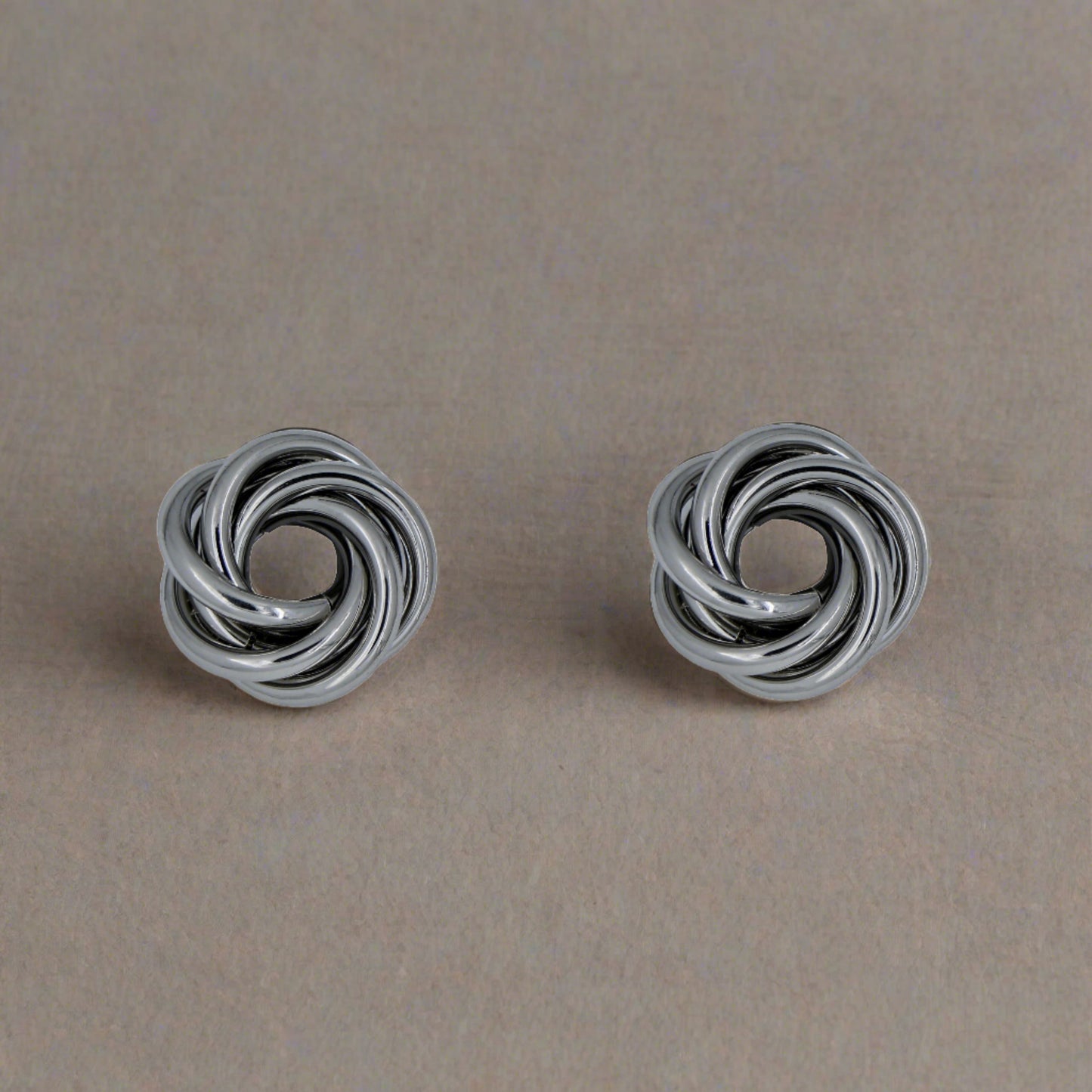 SpiralStuds