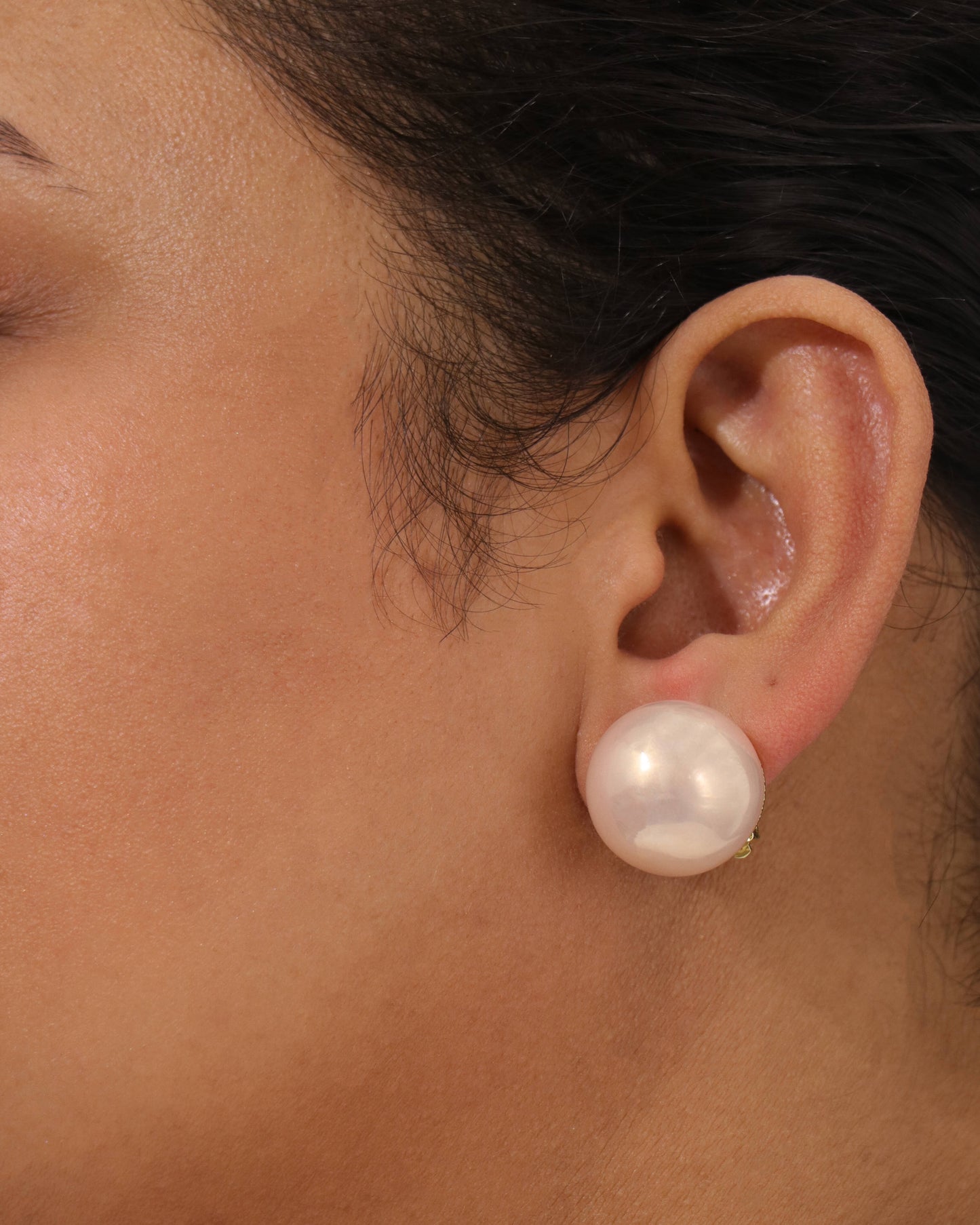 Pearl Earrings (Peach)